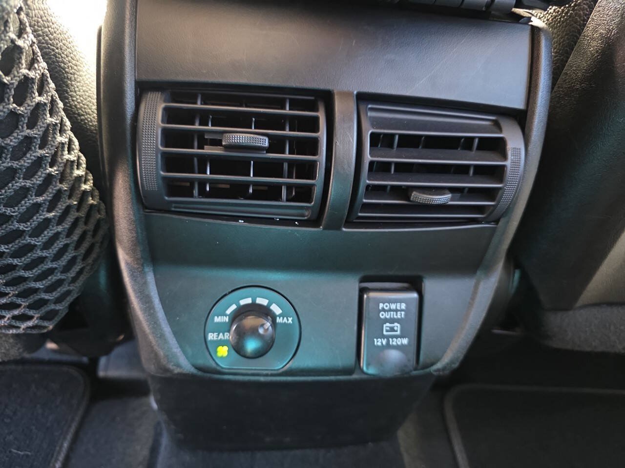 Used 2010 Mitsubishi Endeavor SE FWD image 13