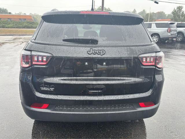 Used 2022 Jeep Compass Latitude w/ Sun and Sound Group AWD/4WD image 7