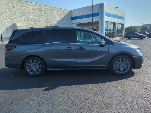 New 2026 Honda Odyssey Touring image 6
