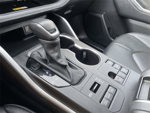 Used 2024 Toyota Highlander XLE image 33