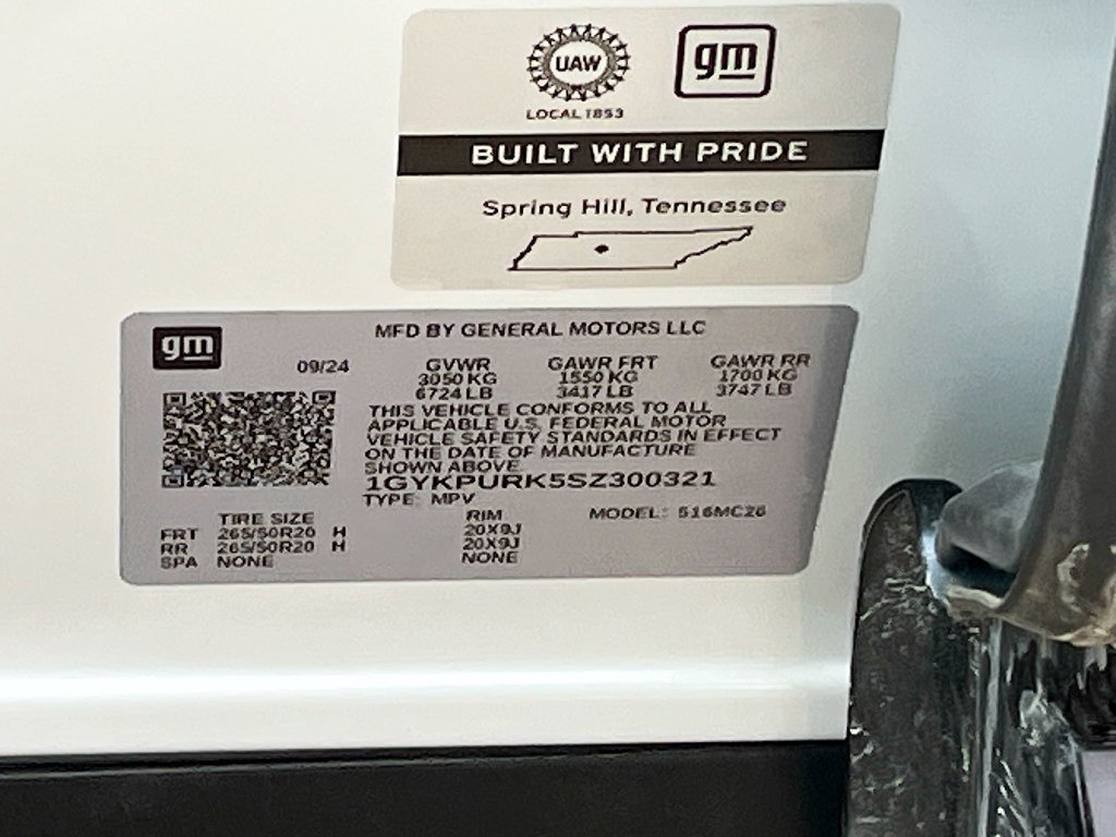 Used 2025 Cadillac Lyriq Sport RWD image 33