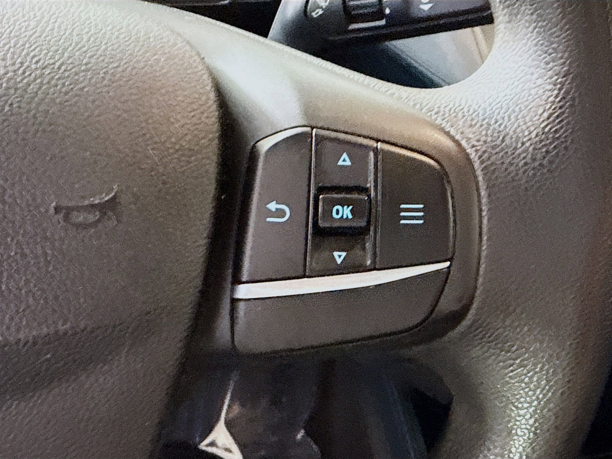 Used 2022 Ford Maverick XL image 15