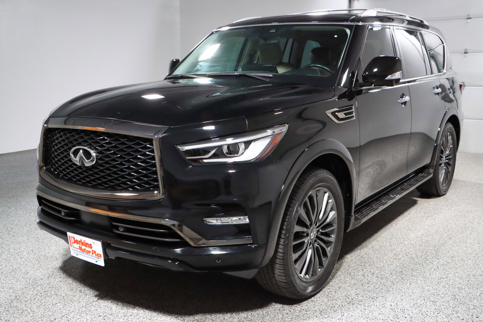 Used 2023 INFINITI QX80 Premium Select w/ Cargo Package image 36