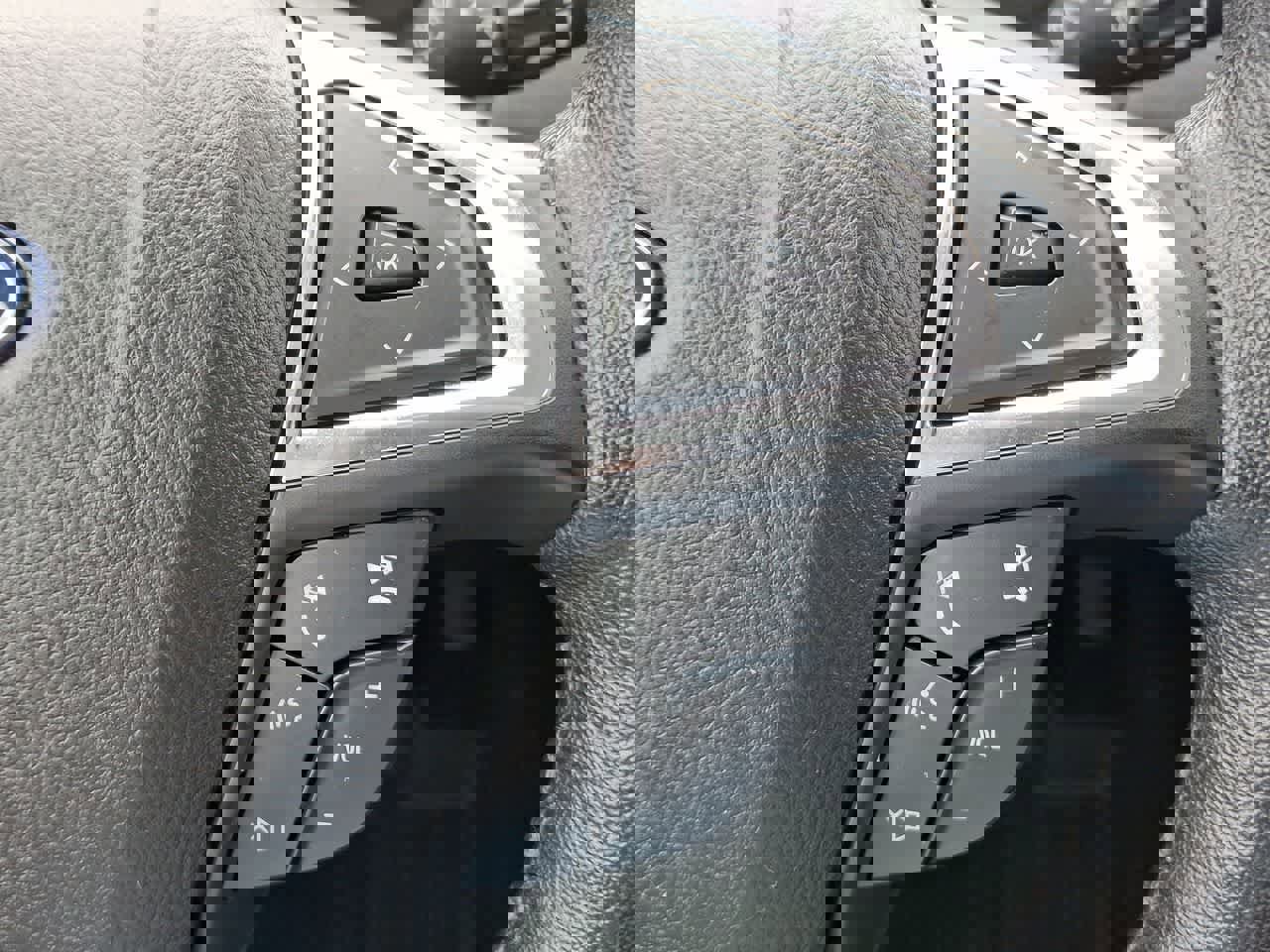 Used 2021 Ford Edge Titanium image 24