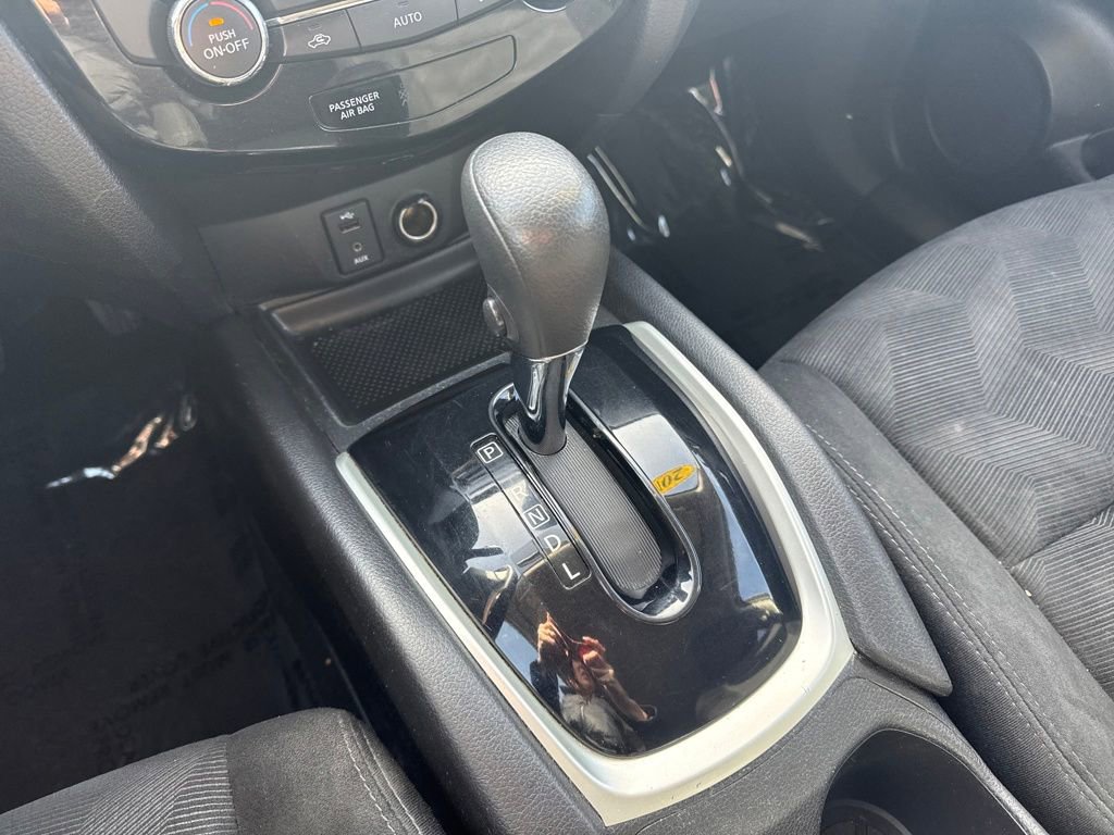 Used 2014 Nissan Rogue SV w/ SV Family Package image 36