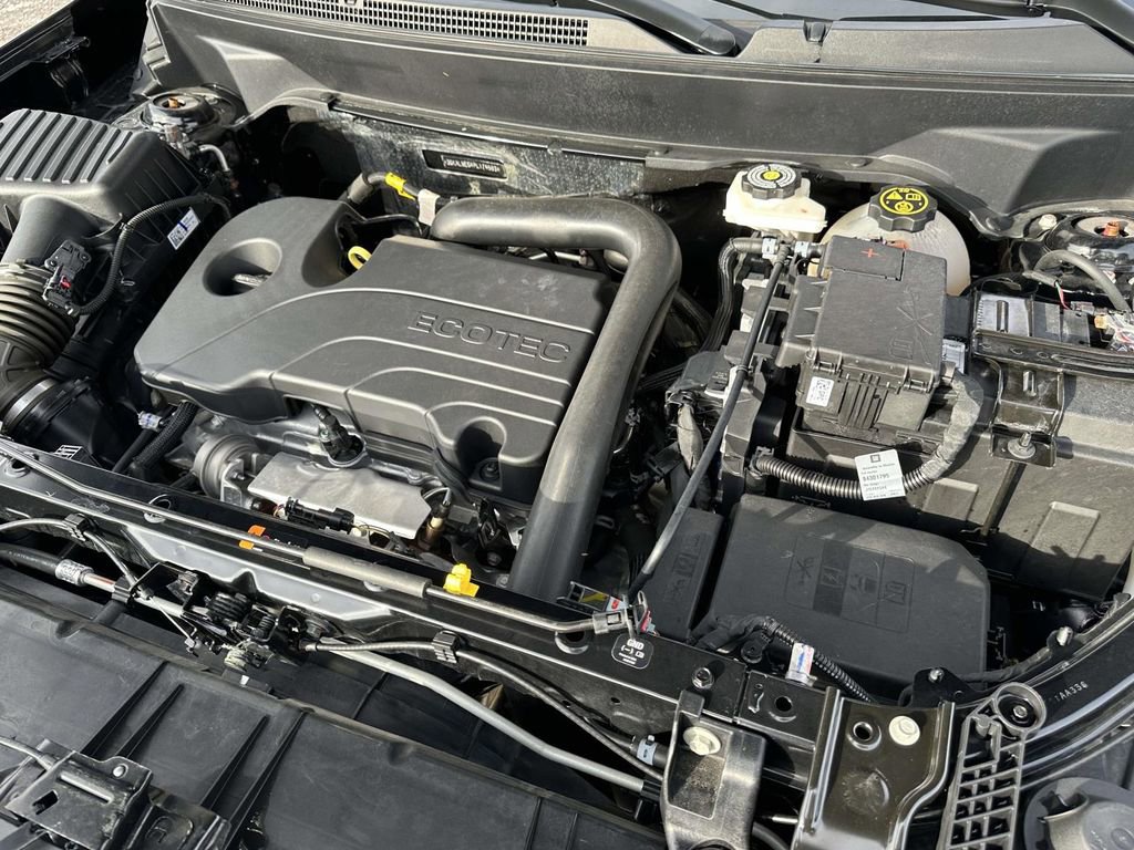 Certified 2023 GMC Terrain SLE w/ Driver Convenience Package image 9