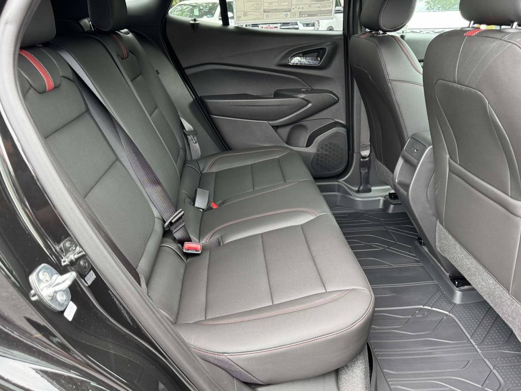 New 2026 Chevrolet Trax RS w/ Sunroof Package FWD image 15