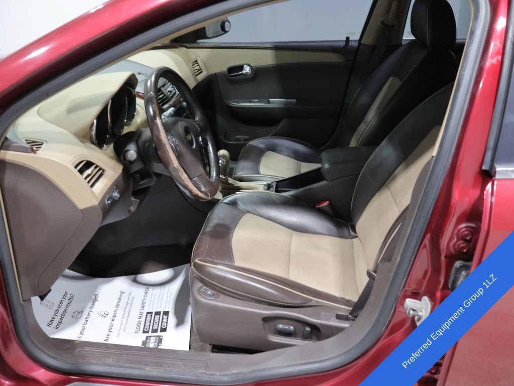 Used 2008 Chevrolet Malibu LTZ FWD image 2