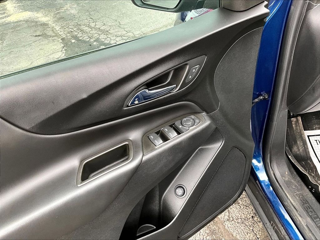 Used 2022 Chevrolet Equinox LT AWD/4WD image 11