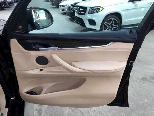 Used 2015 BMW X5 xDrive50i AWD/4WD image 47