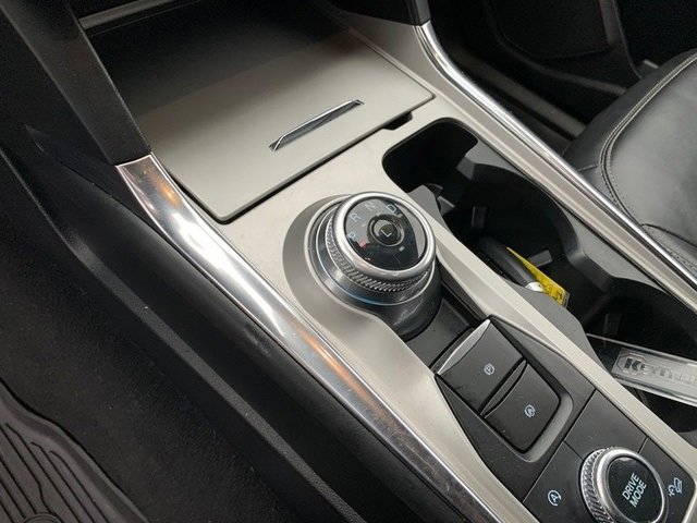 Used 2022 Ford Explorer XLT w/ Equipment Group 202A image 22