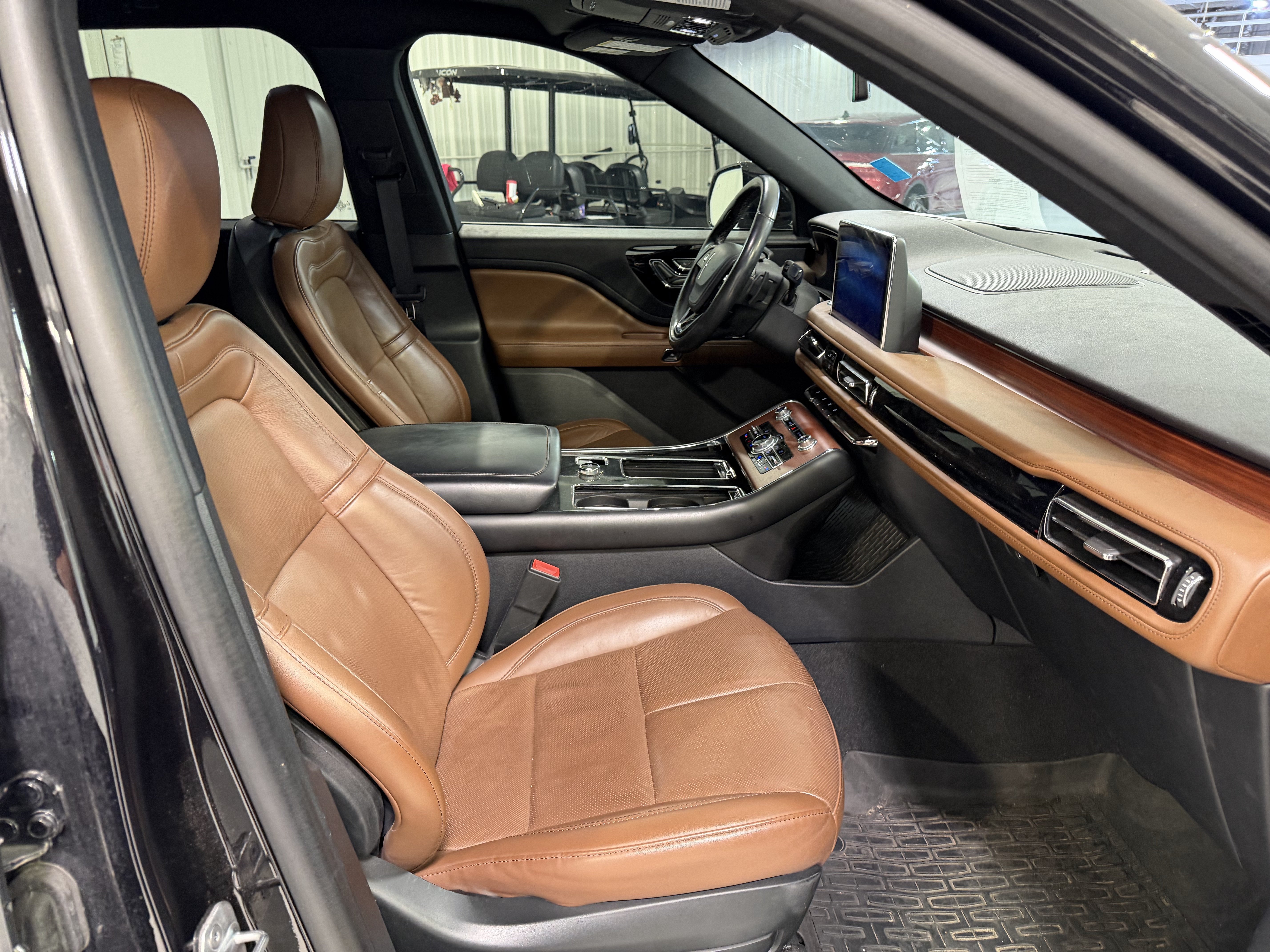Used 2022 Lincoln Aviator Reserve w/ Equipment Group 201A RWD image 13