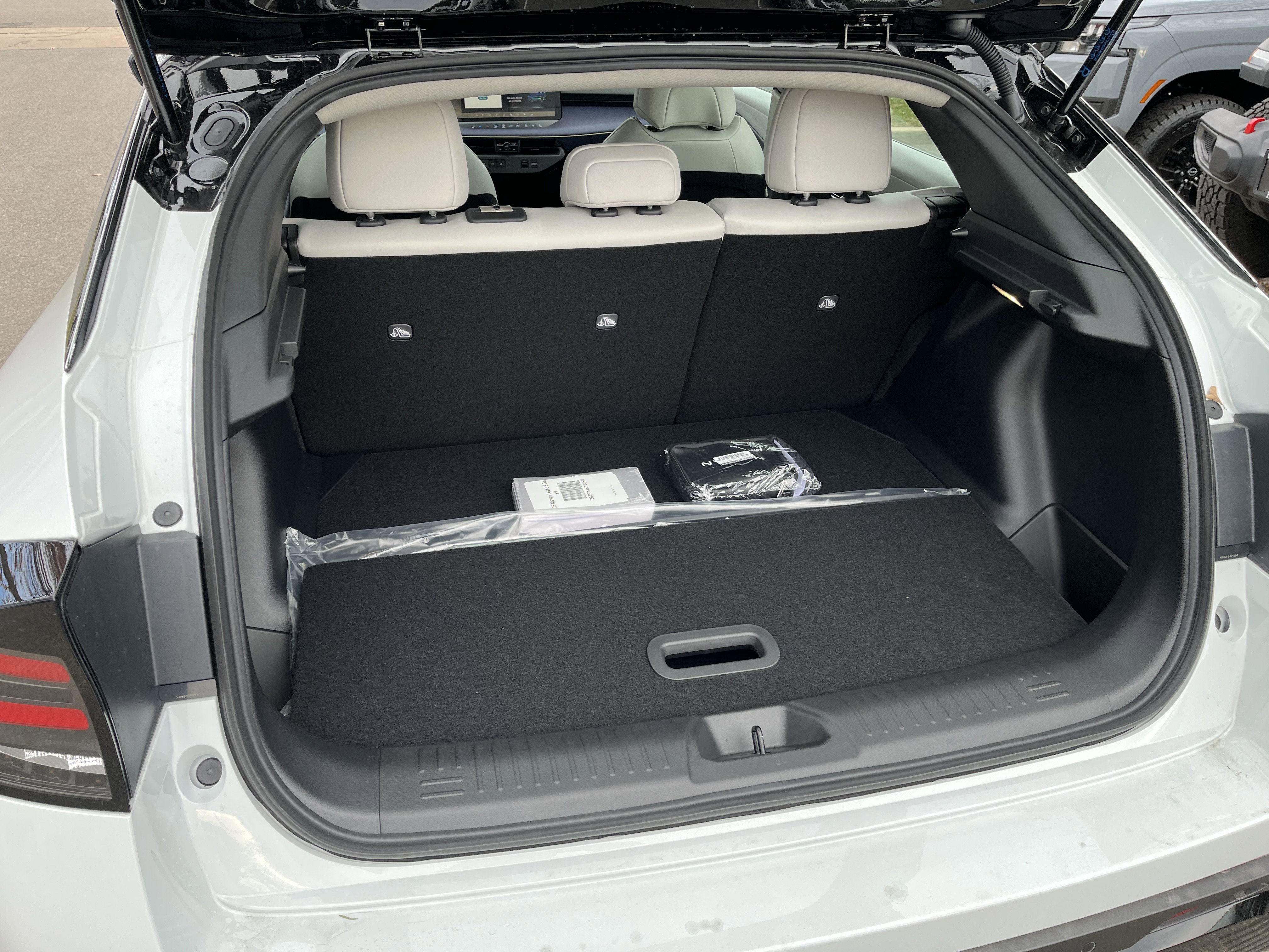 New 2026 Nissan Leaf SV+ w/ Floor Mat Package (SV+) image 28
