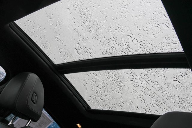 Used 2022 BMW X4 xDrive30i w/ Parking Assistance Package image 12