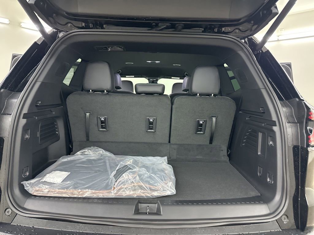 New 2026 GMC Acadia AT4 w/ Luxury Package image 22