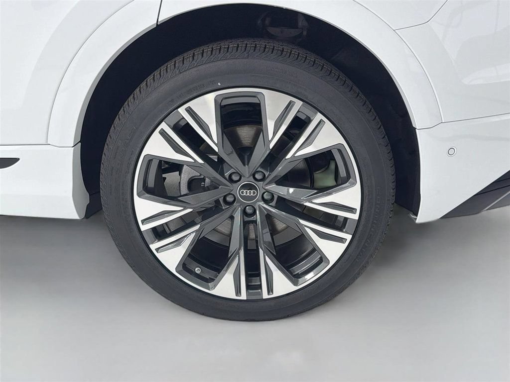 New 2026 Audi Q8 Premium Plus AWD/4WD image 33
