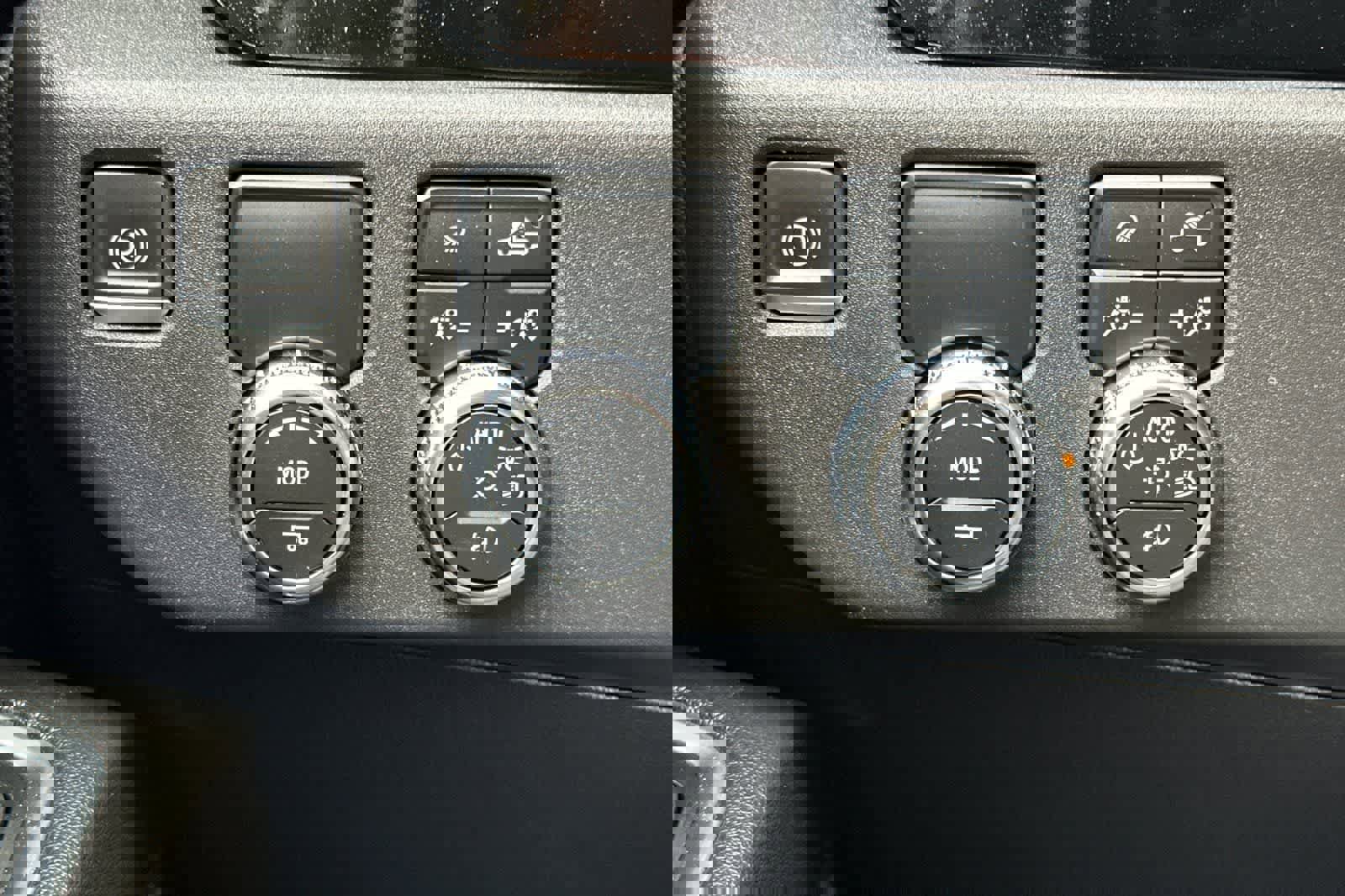 Used 2022 GMC Sierra 1500 SLT image 32