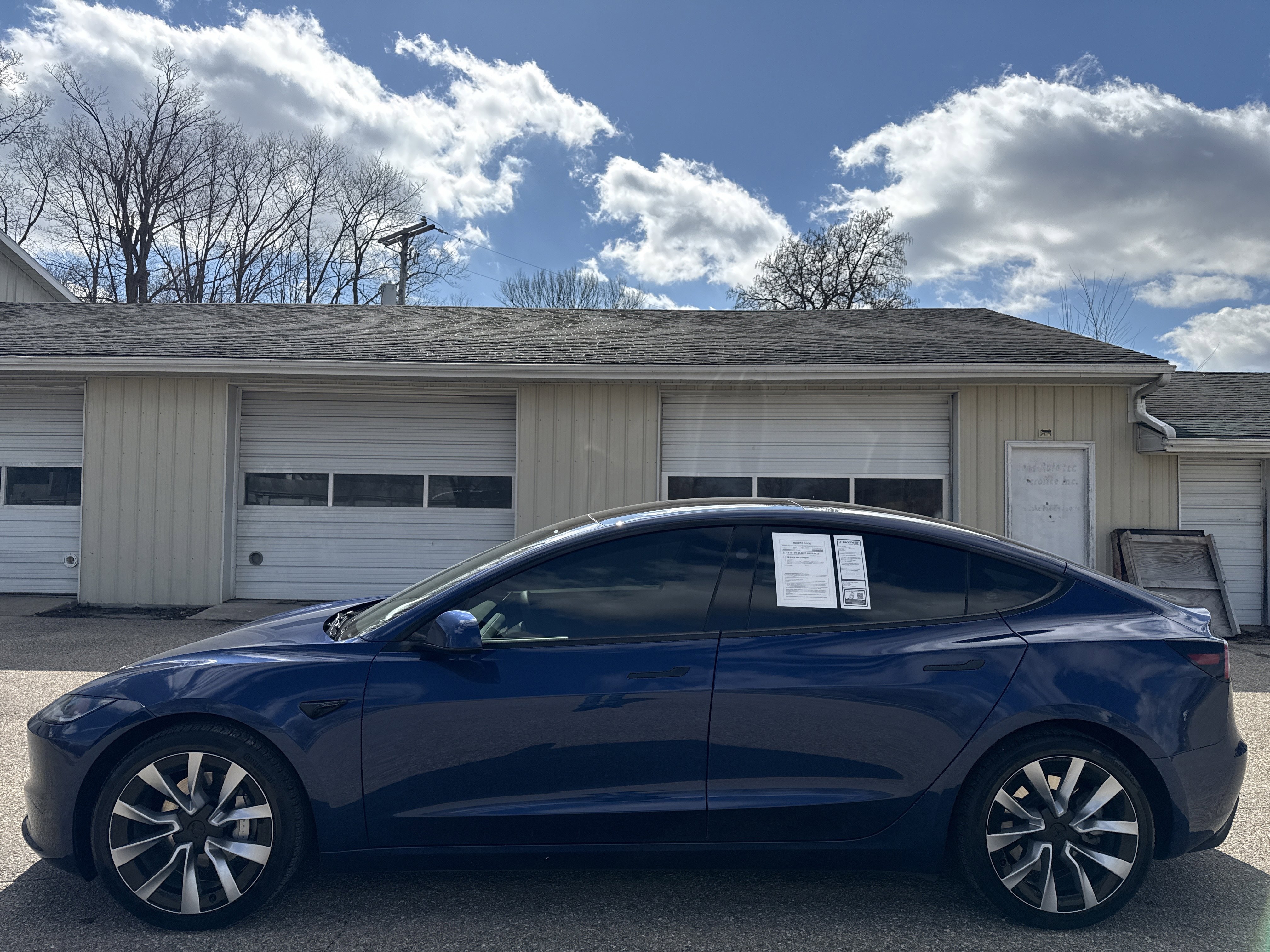 Used 2024 Tesla Model 3 Standard Range RWD image 13