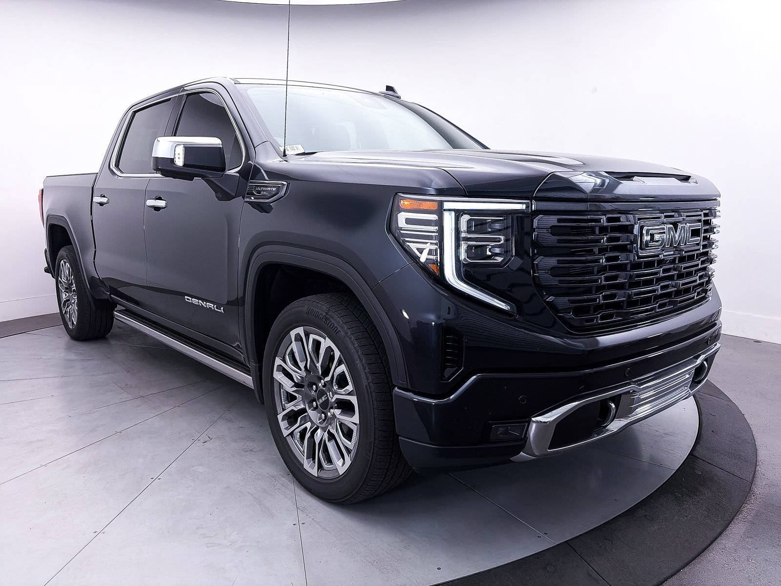 Used 2023 GMC Sierra 1500 Denali Ultimate AWD/4WD image 14