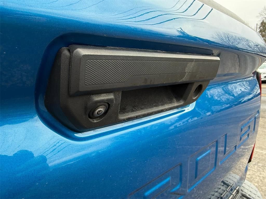 Used 2024 Chevrolet Colorado Z71 w/ Z71 Convenience Package 2 image 28