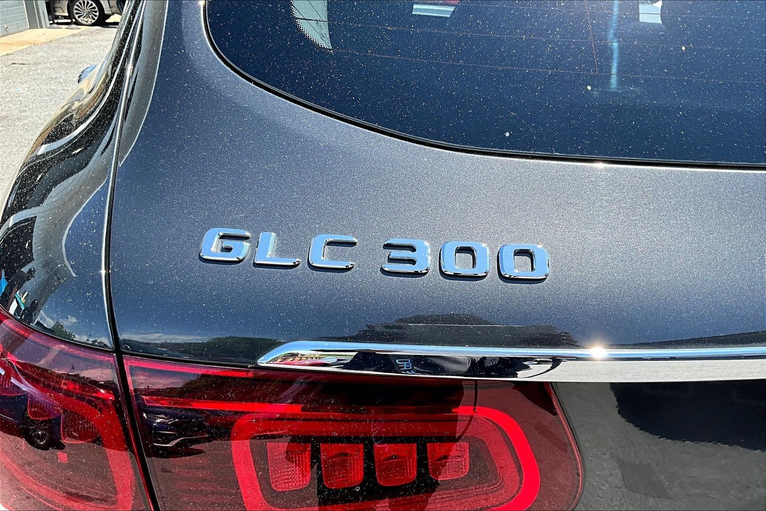 Used 2021 Mercedes-Benz GLC 300 w/ Premium Package image 27