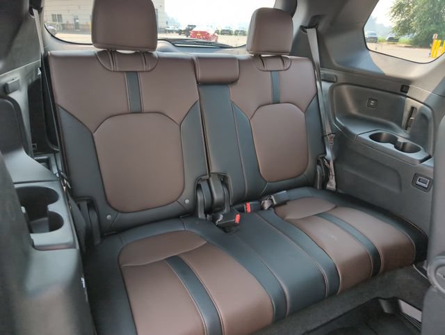 Used 2026 Honda Pilot TrailSport image 13
