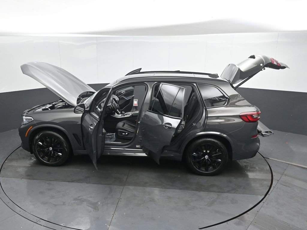 Used 2023 BMW X5 M50i w/ Executive Package image 57