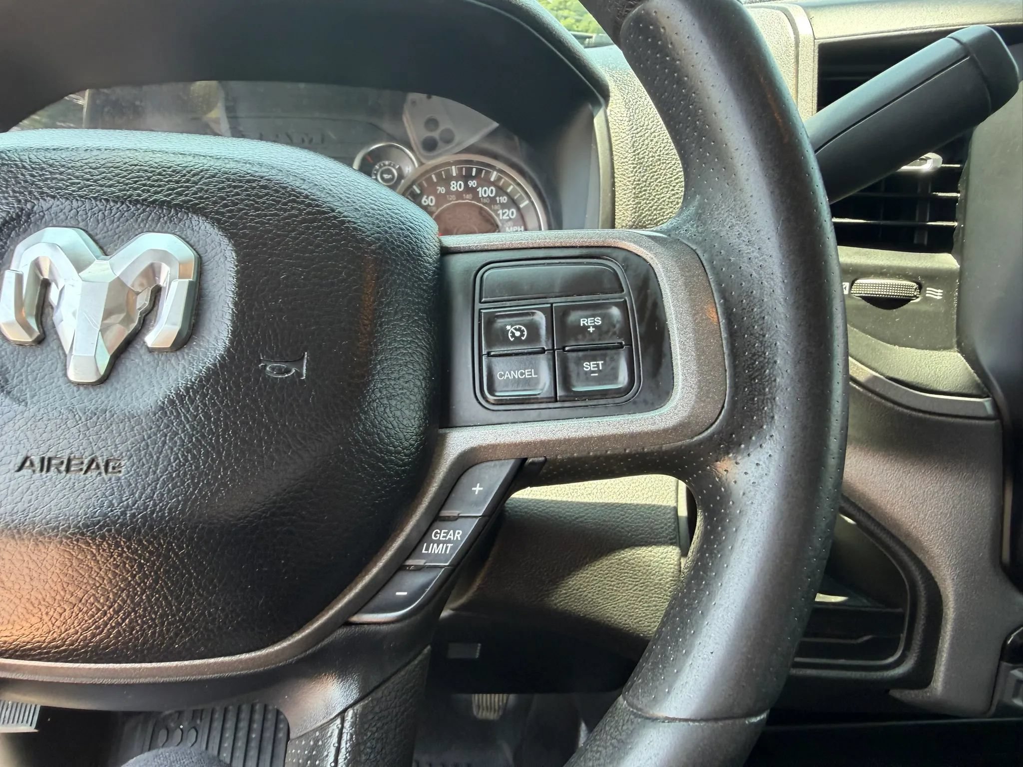 Used 2020 RAM 3500 Tradesman AWD/4WD image 17
