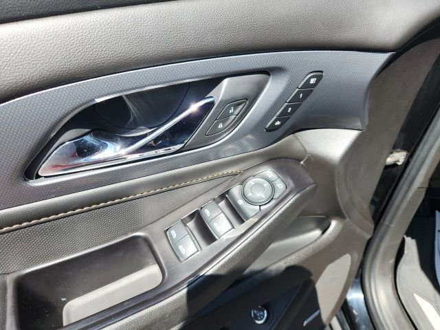 Used 2020 Chevrolet Traverse Premier w/ Redline Edition AWD/4WD image 14