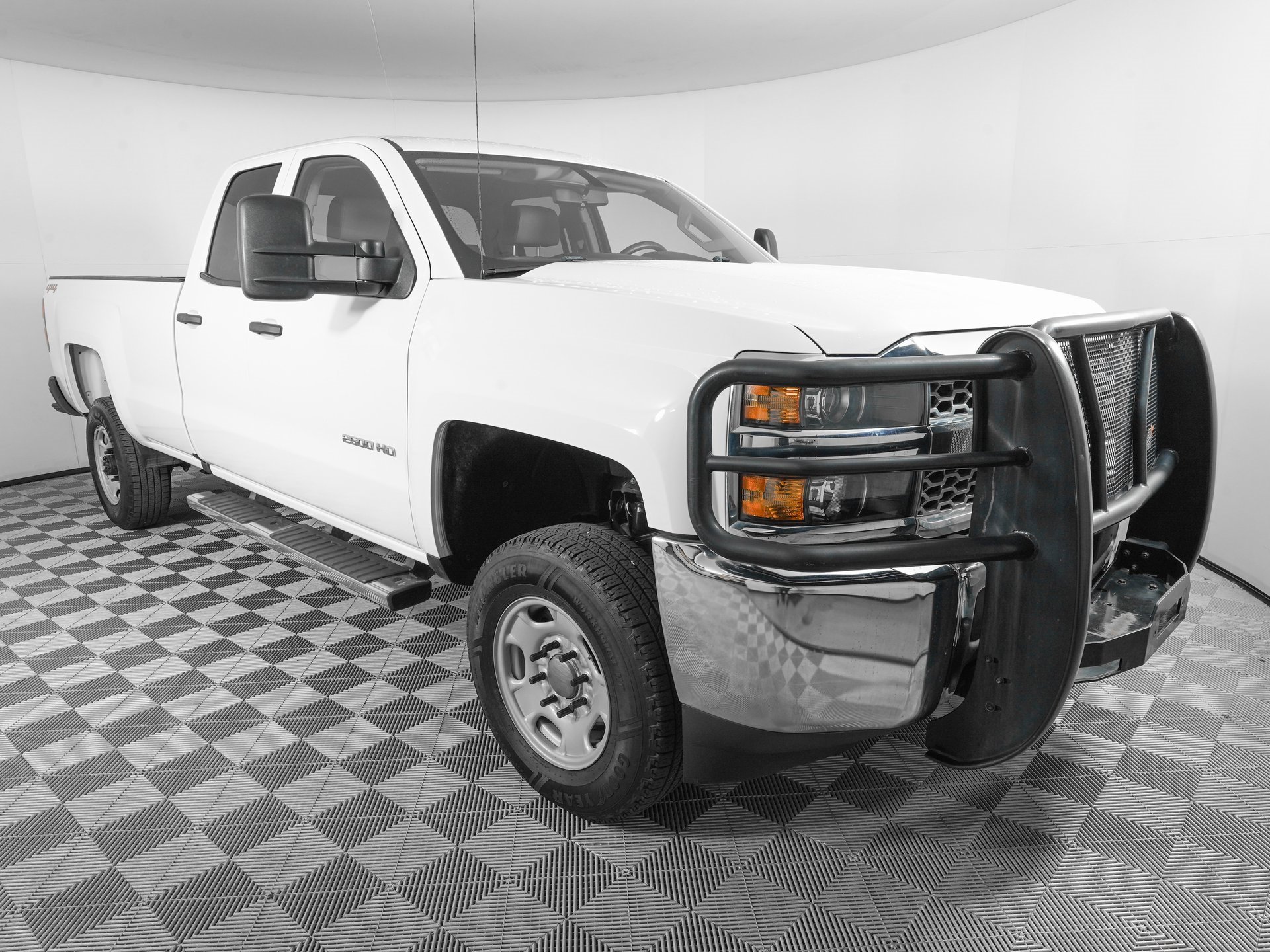 Used 2019 Chevrolet Silverado 2500 W/T image 3