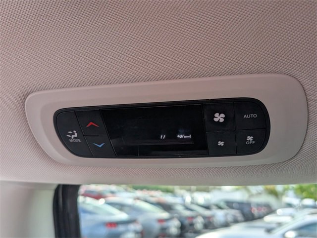 Used 2019 Chrysler Pacifica Touring Plus image 9