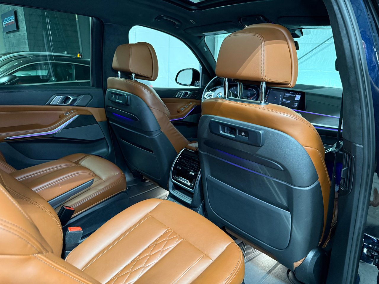 Used 2020 BMW X7 xDrive40i w/ M Sport Package image 32