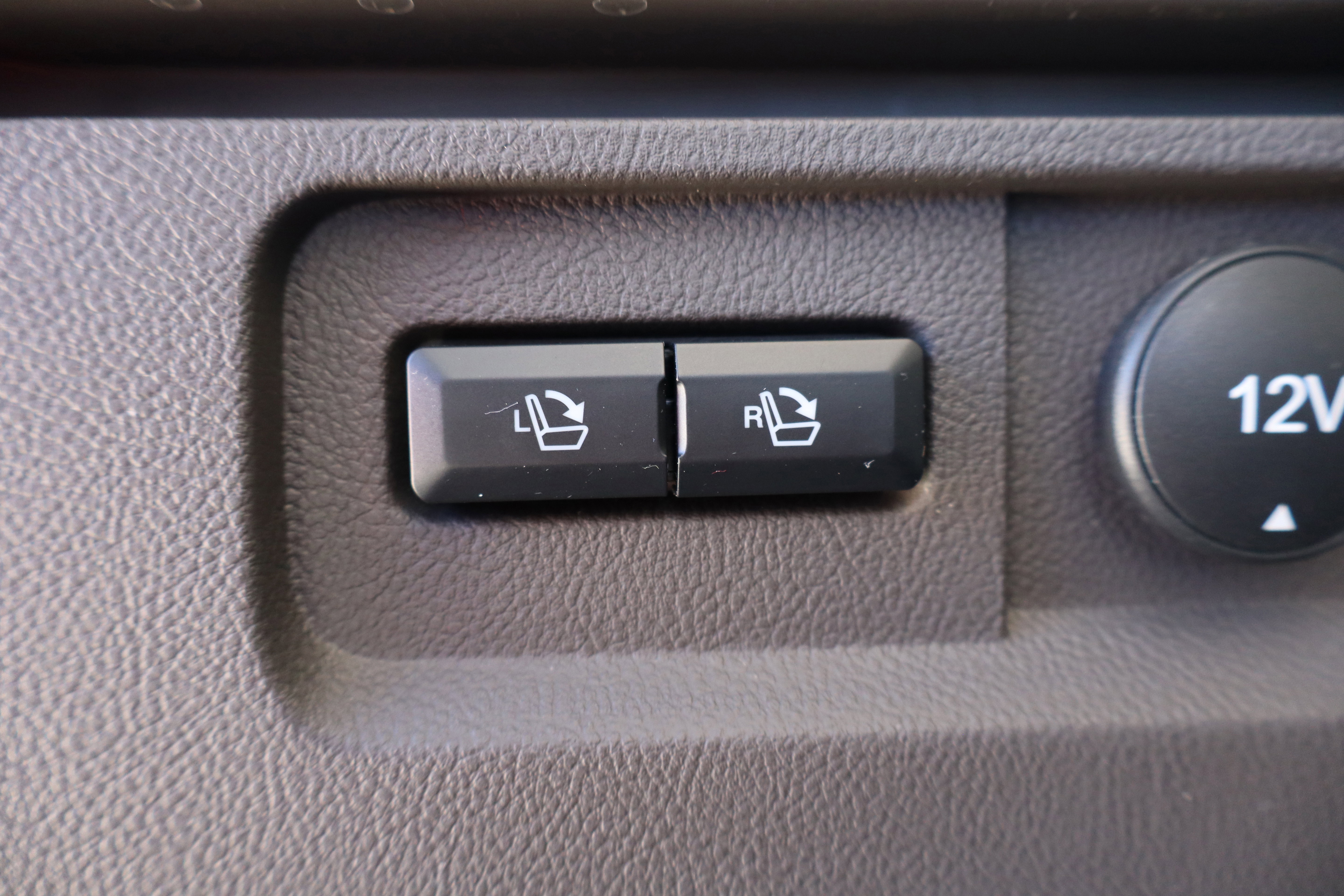 Used 2023 Lincoln Nautilus AWD w/ Premium Package image 27