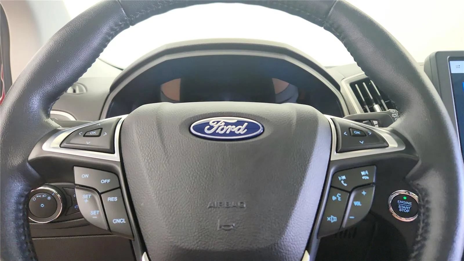 Used 2022 Ford Edge SEL w/ Convenience Package AWD/4WD image 28