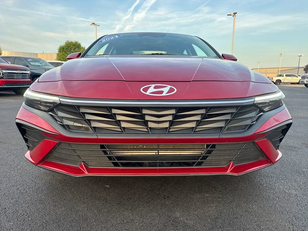 Used 2024 Hyundai Elantra SEL FWD image 9