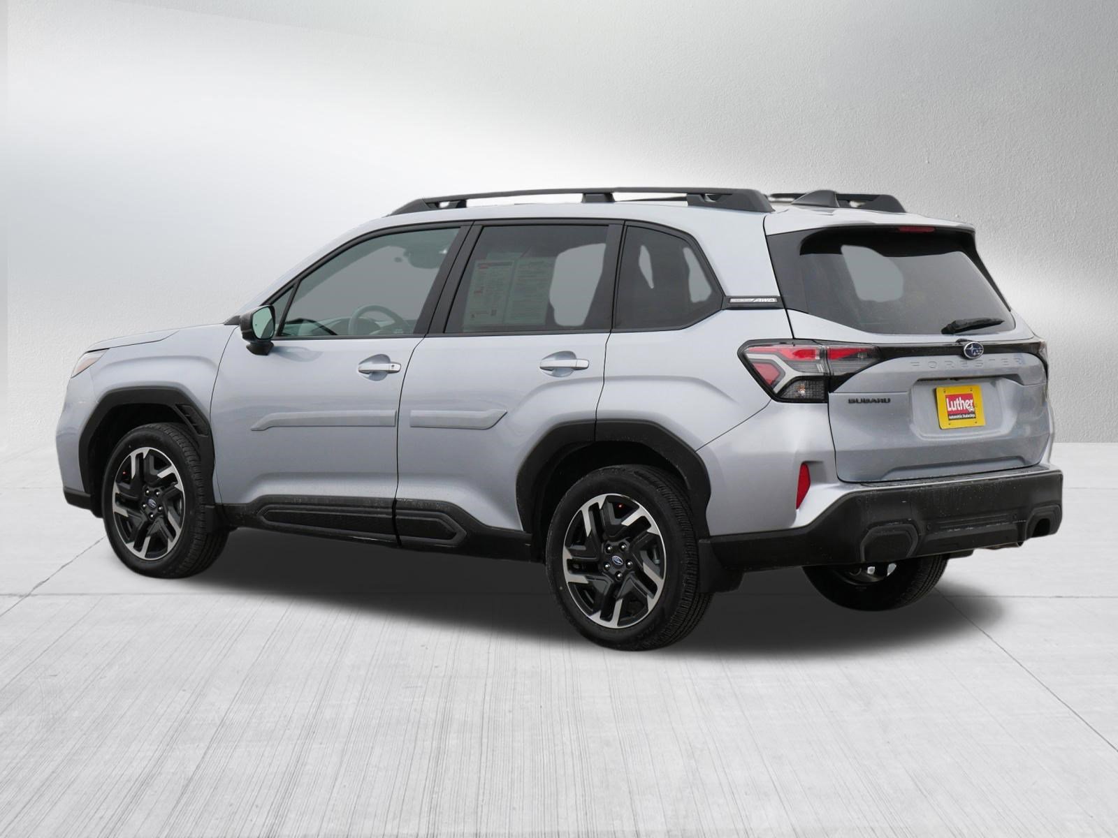 Used 2025 Subaru Forester Limited image 5