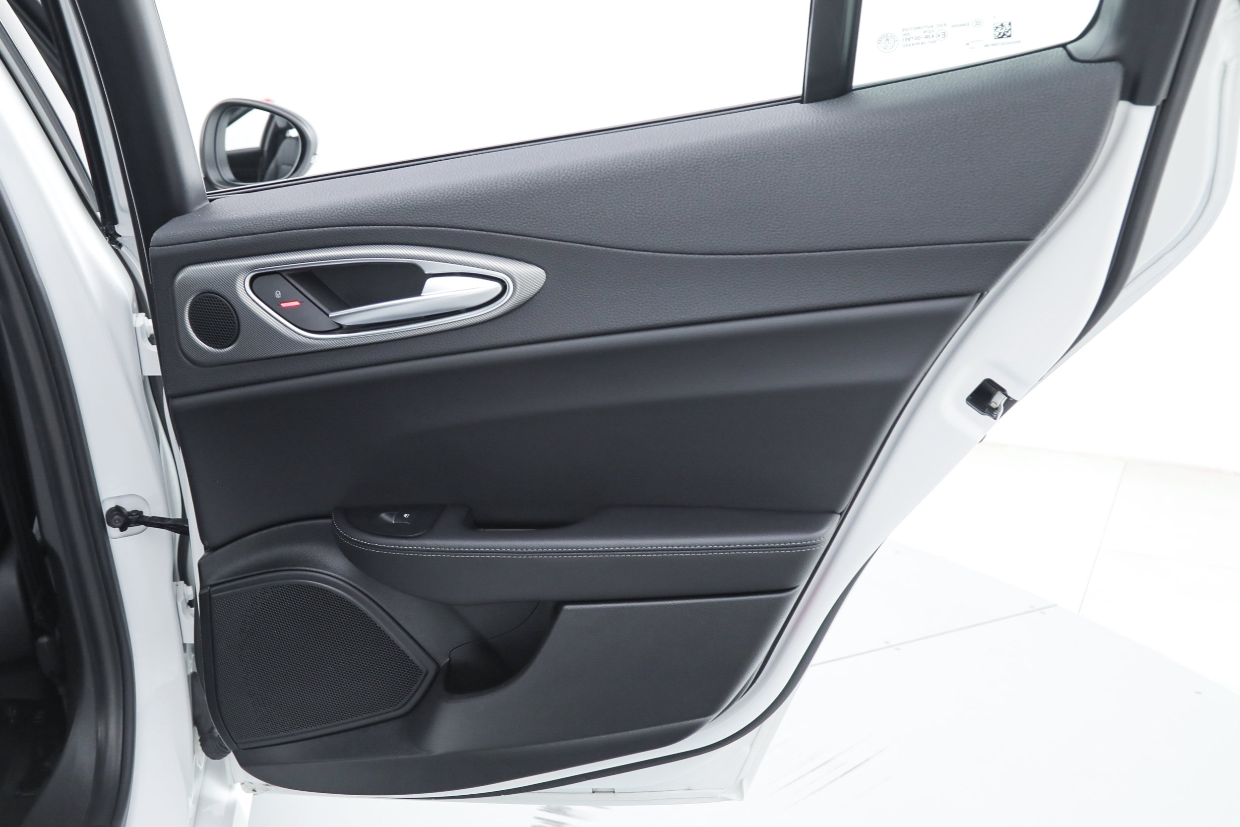 New 2025 Alfa Romeo Giulia w/ Driving Assist Package RWD image 12