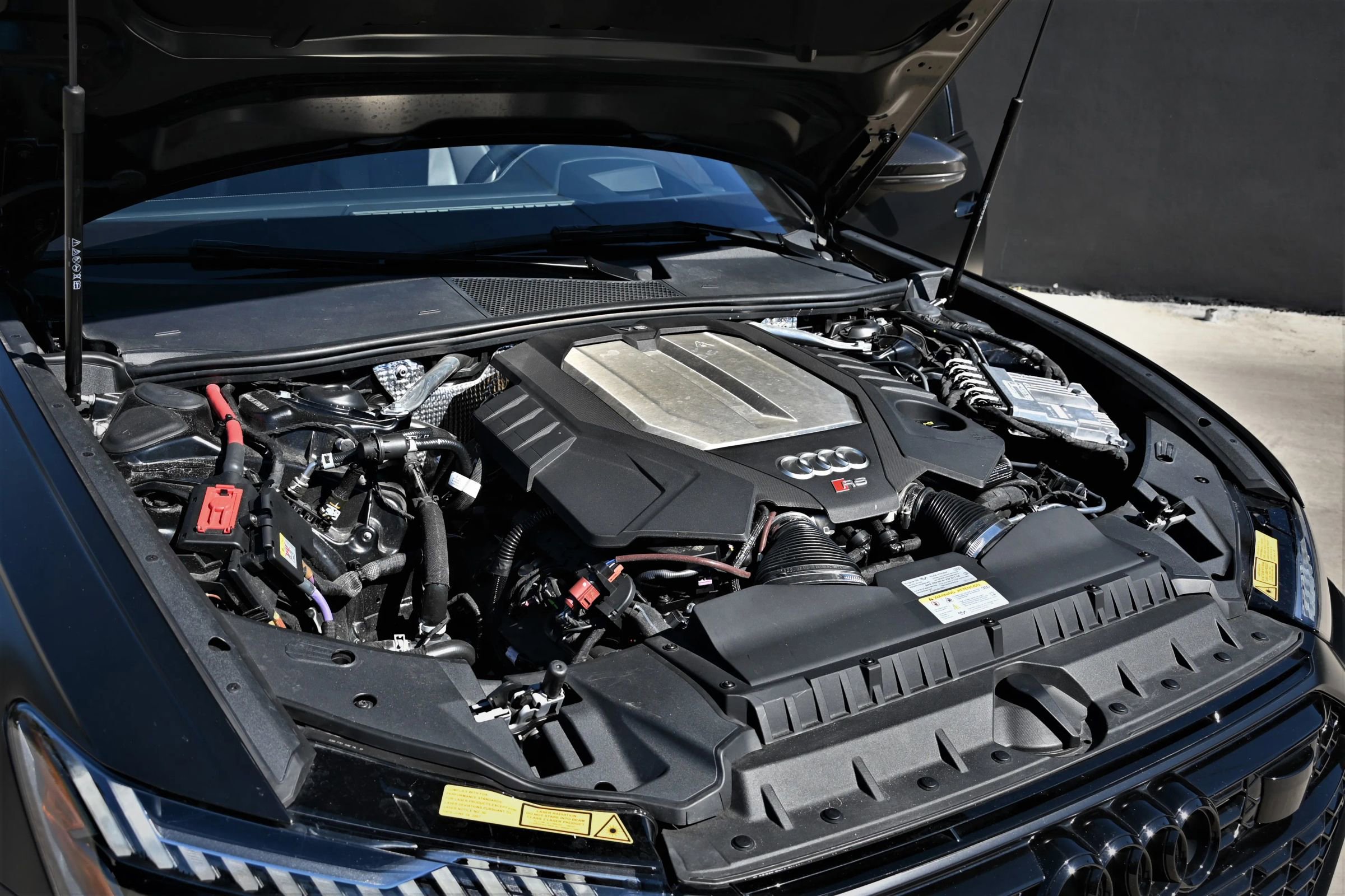 Used 2023 Audi RS 6 w/ Carbon Optic Package image 32