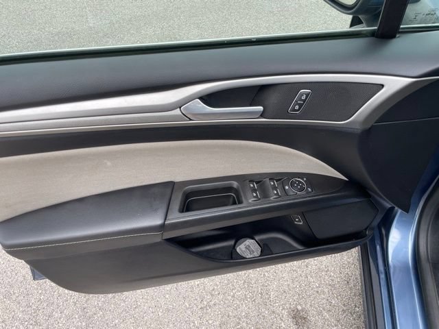 Used 2018 Ford Fusion S FWD image 19