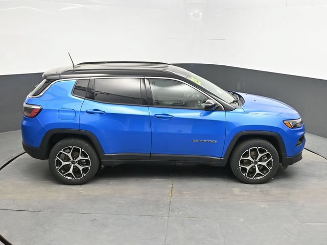 Used 2025 Jeep Compass Limited AWD/4WD image 28