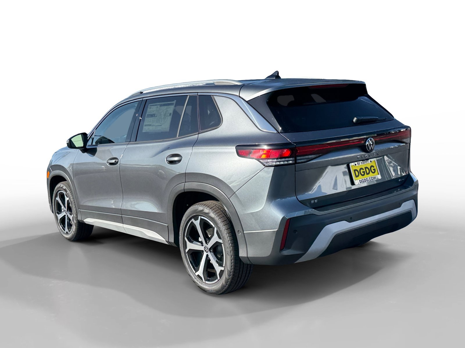 New 2026 Volkswagen Tiguan SE AWD/4WD image 3