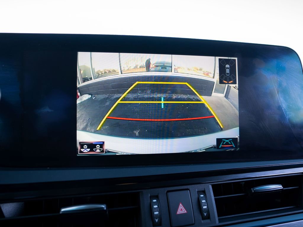 Certified 2022 Lexus ES 300h F Sport w/ Accessory Package 2 image 31