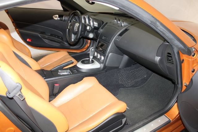 Used 2006 Nissan 350Z Touring w/ (N93) Cargo Convenience Pkg RWD image 20