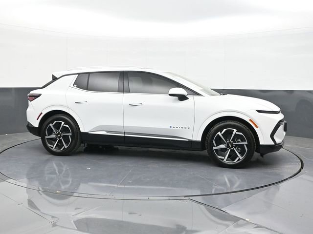 New 2025 Chevrolet Equinox EV LT image 19