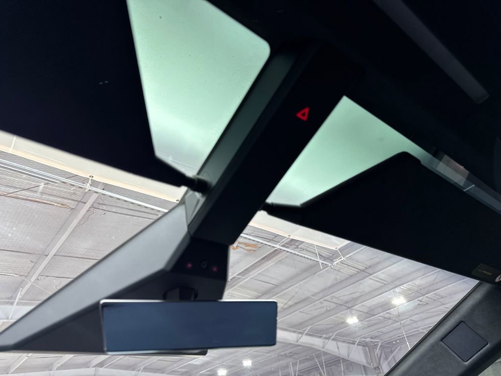 Used 2024 Tesla Cybertruck AWD Crew Cab image 60