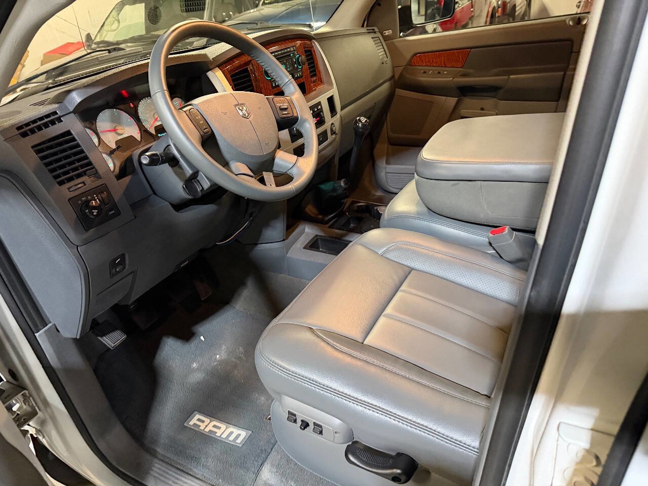 Used 2007 Dodge Ram 3500 Truck Laramie image 25