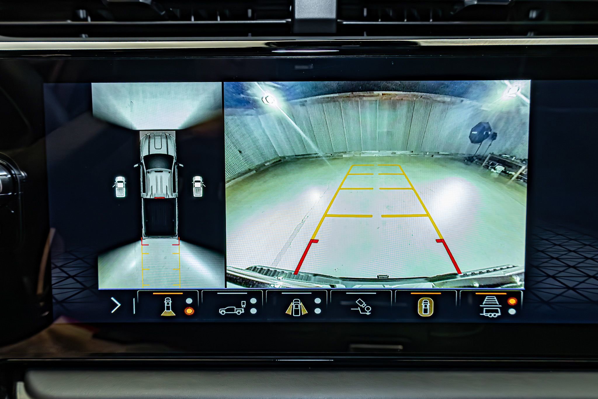 Used 2025 GMC Sierra 2500 AT4X image 23