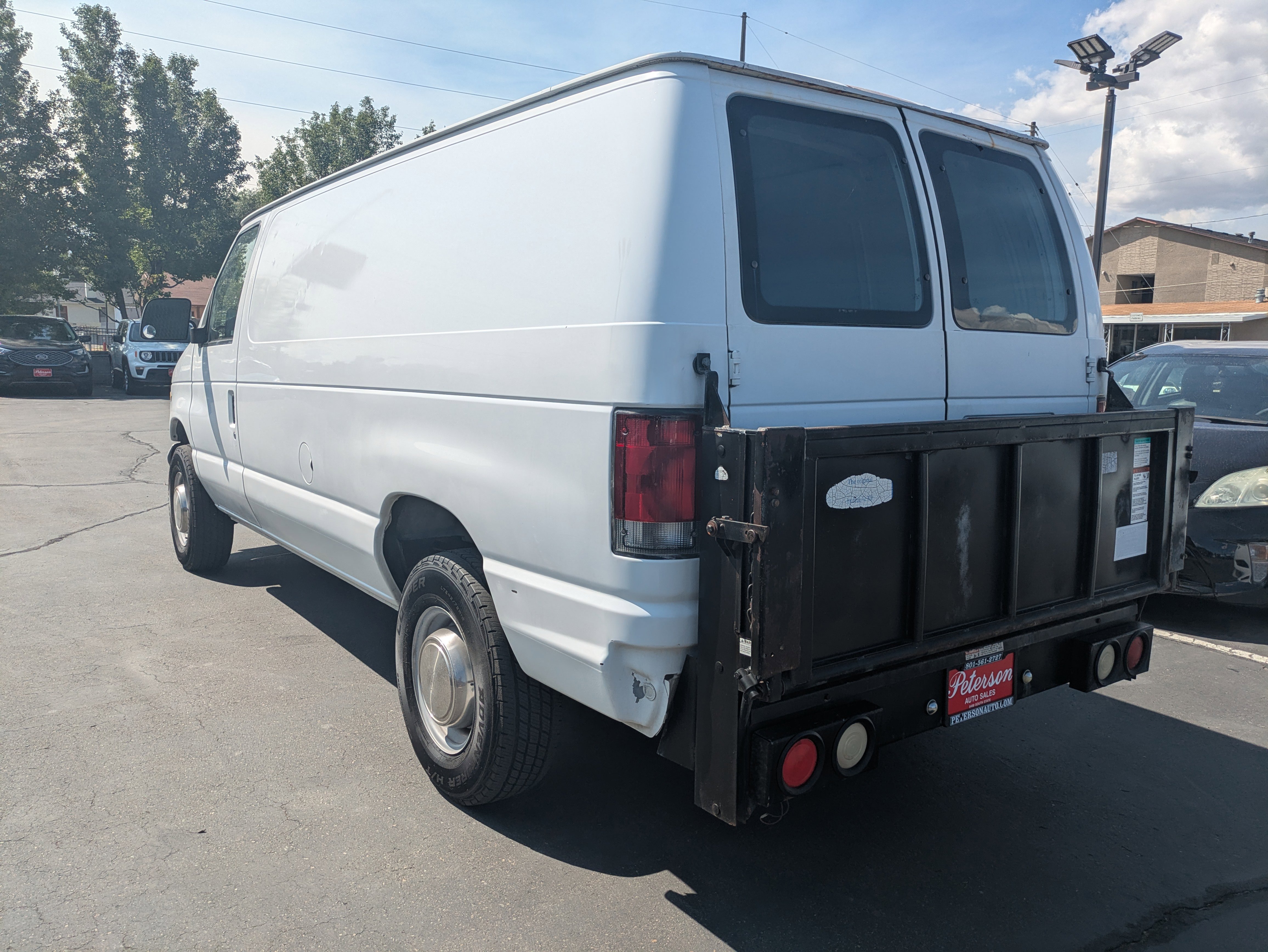 Used 1998 Ford E-350 and Econoline 350 image 3