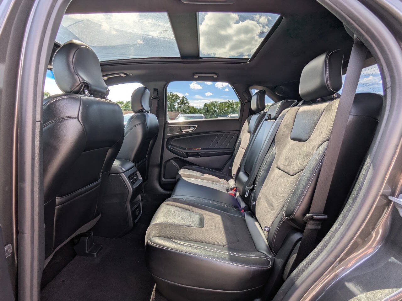 Used 2019 Ford Edge ST AWD/4WD image 13
