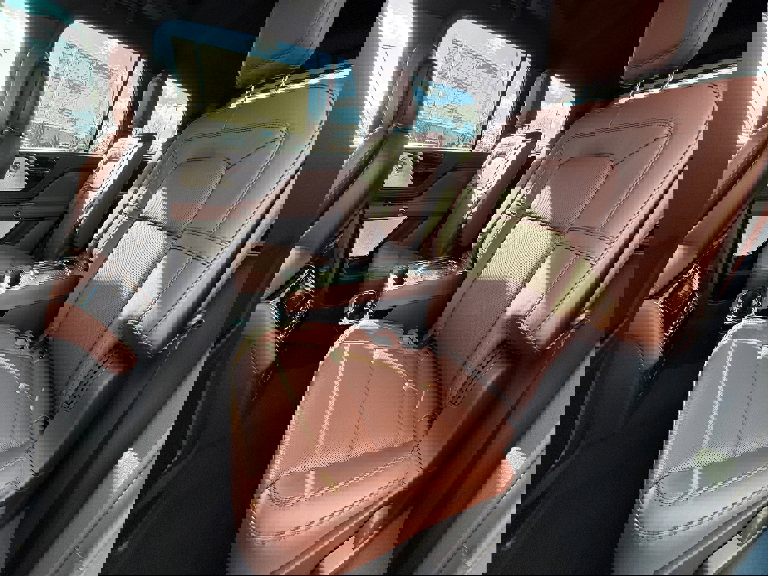 New 2026 Lincoln Aviator Reserve w/ Luxury Package image 14